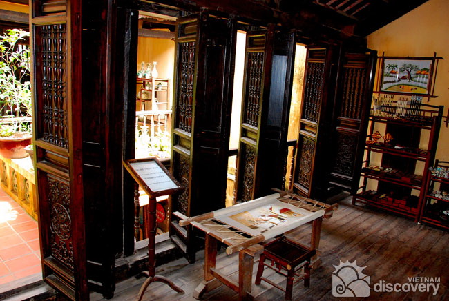 Ancient house in Ma May Street - Hanoi walking tour 249