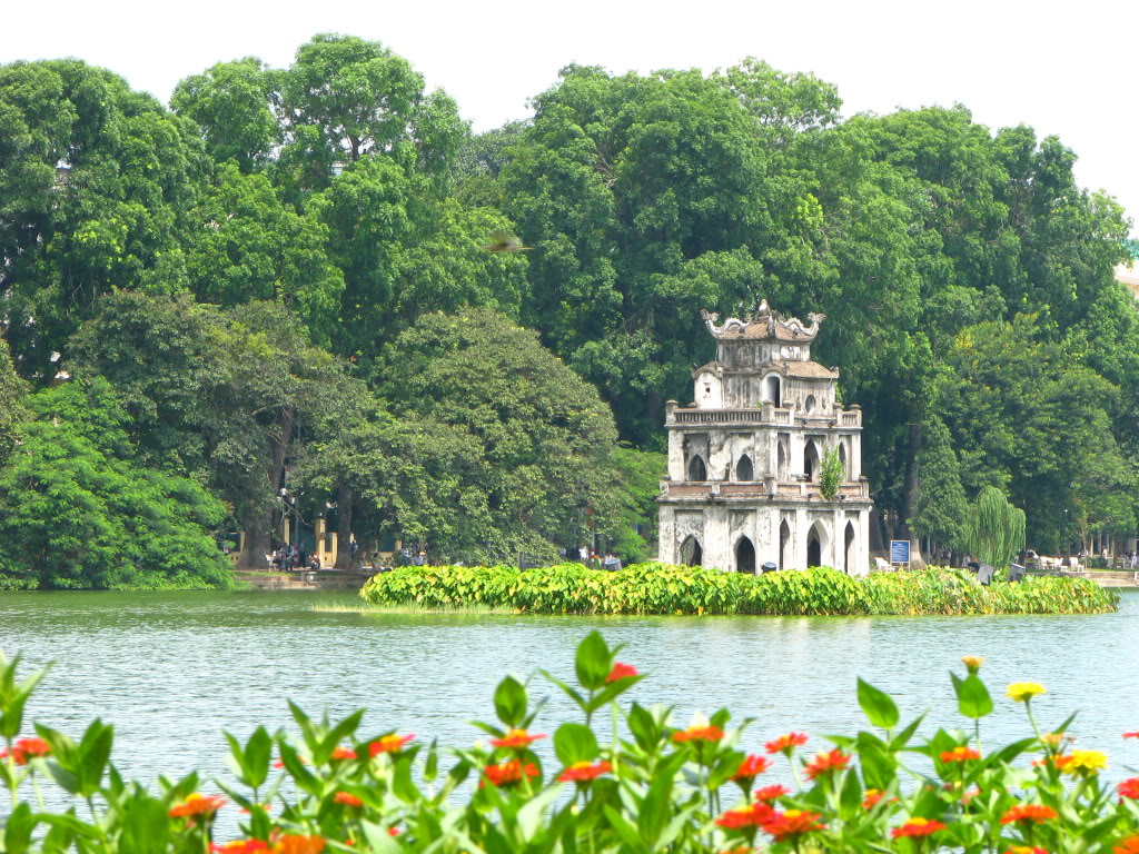 Hoan Kiem Lake Hanoi liberation day - Travel to Hanoi