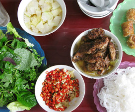 Bun Cha - Hanoi street food tour