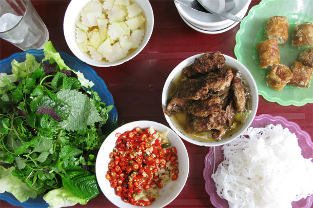 Bun-cha-Hanoi-street-food