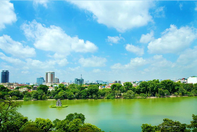Hoan Kiem Lake Beautiful in four seasons - Hanoi city tour