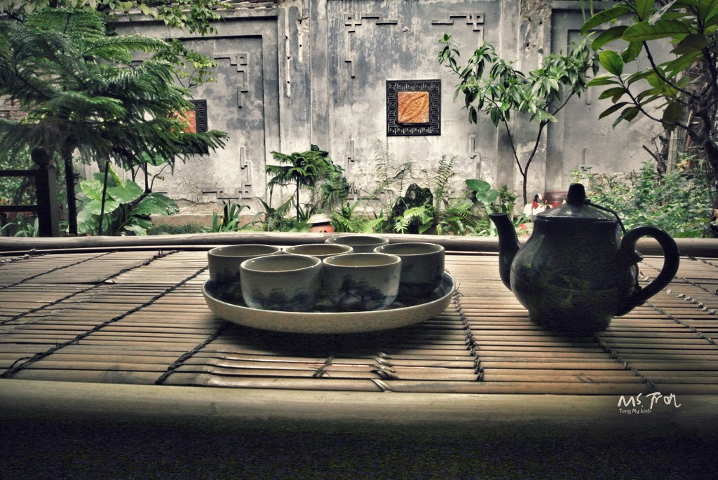Tea set inside Van Van House in Bat Trang Village Hanoi cycling tour