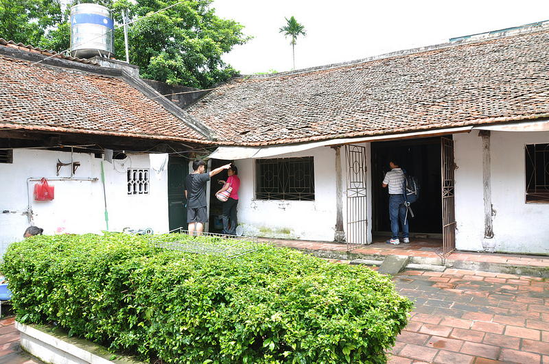 An ancient house in Dong Ngac Village - Hanoi trips