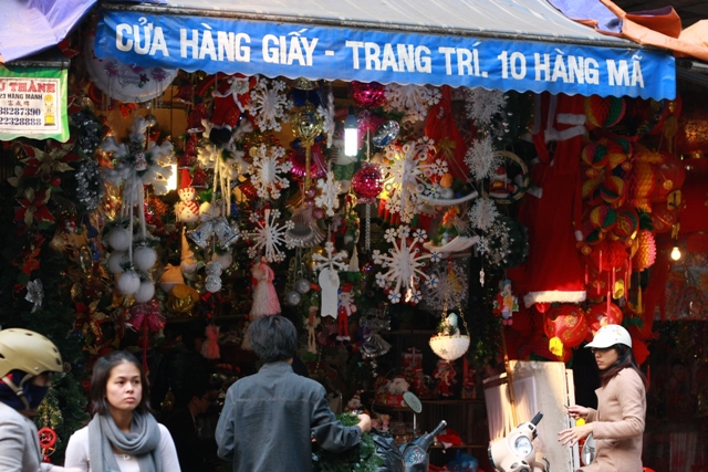 Hang Ma Street in Christmas - Hanoi Old Quarter